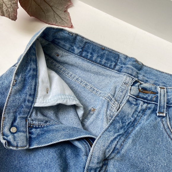 Vintage Riders Cut-Off Jean Shorts - Picture 8 of 10